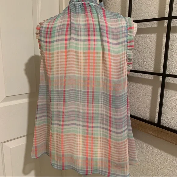 Belle sky sleeveless blouse size medium - Picture 5 of 6